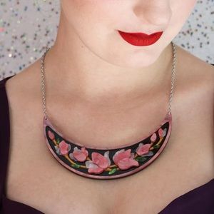 NWT Erstwilder Nouveau Collection Pink Magnolia Necklace